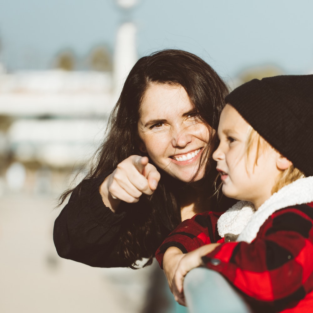 mom_with_kid